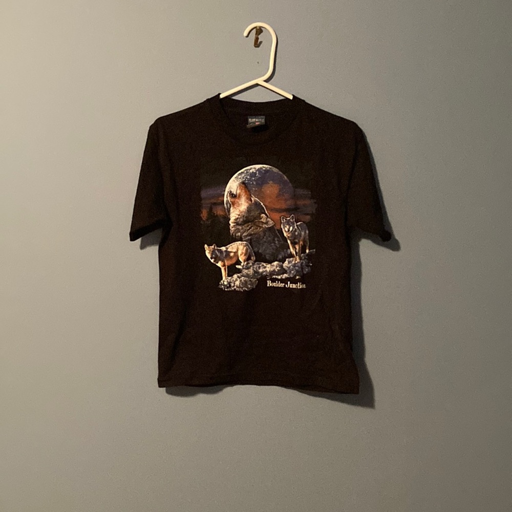 Womens wolf tee. Size 10/12